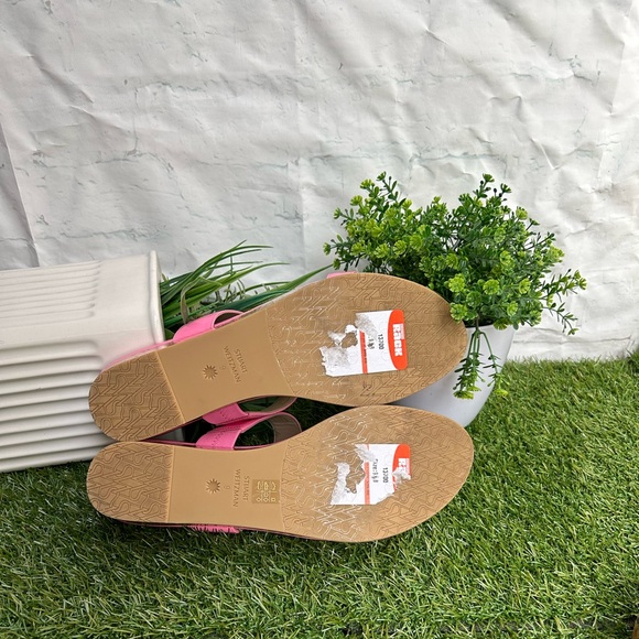 Stuart Weitzman Boardwalk Flat Wedge Slide
Sandal women India Pink size 9 new - Picture 16 of 17